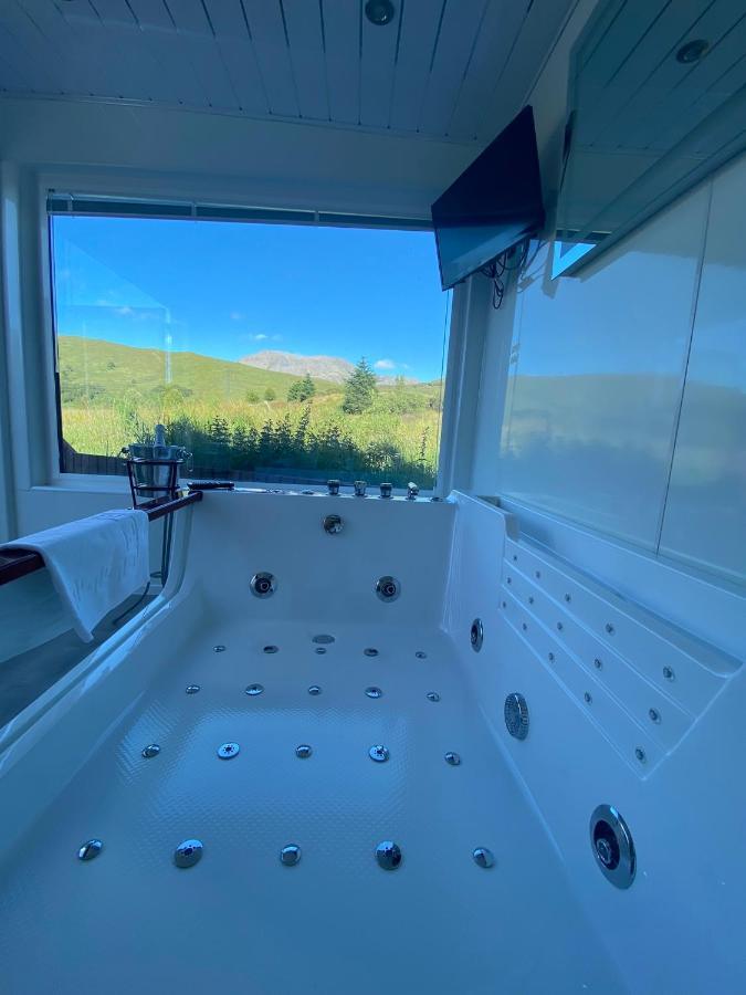 Highland Stays - Ben View Studio Pod & Jacuzzi Bath Fort William Eksteriør bilde